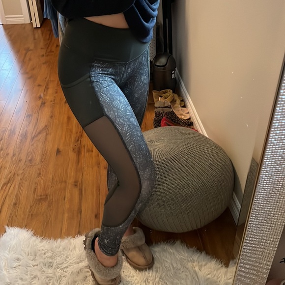 Lululemon leggings - Picture 4 of 8